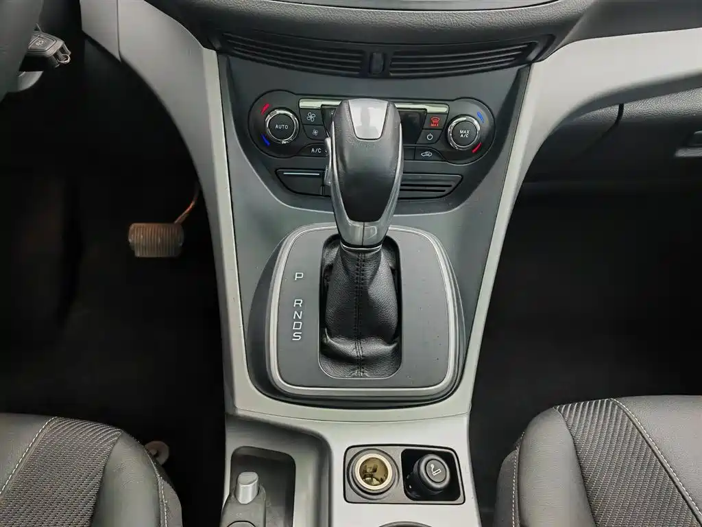 Ford Kuga 2014 — фото 13