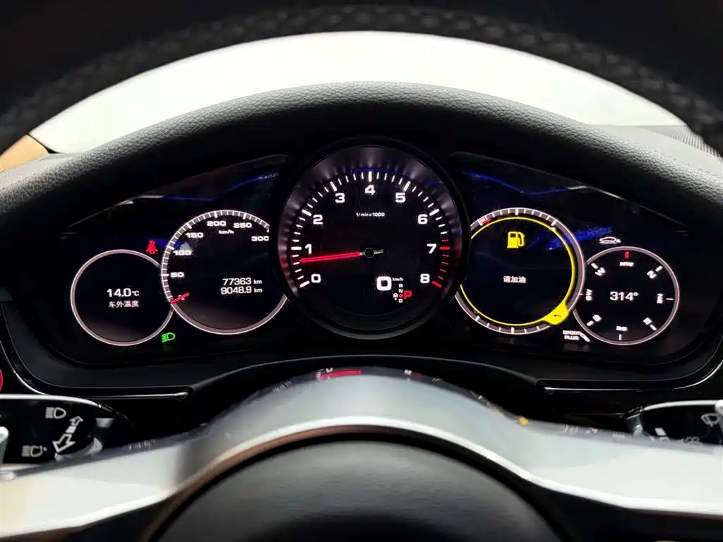 Porsche Panamera 2018 — фото 24