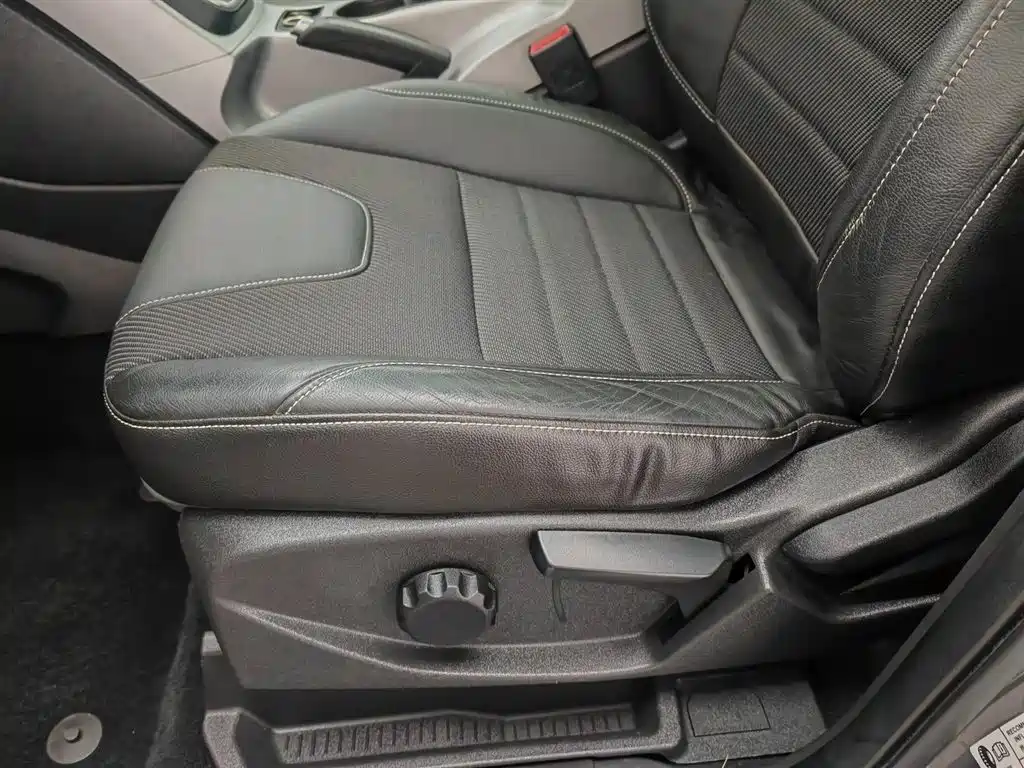 Ford Kuga 2014 — фото 20
