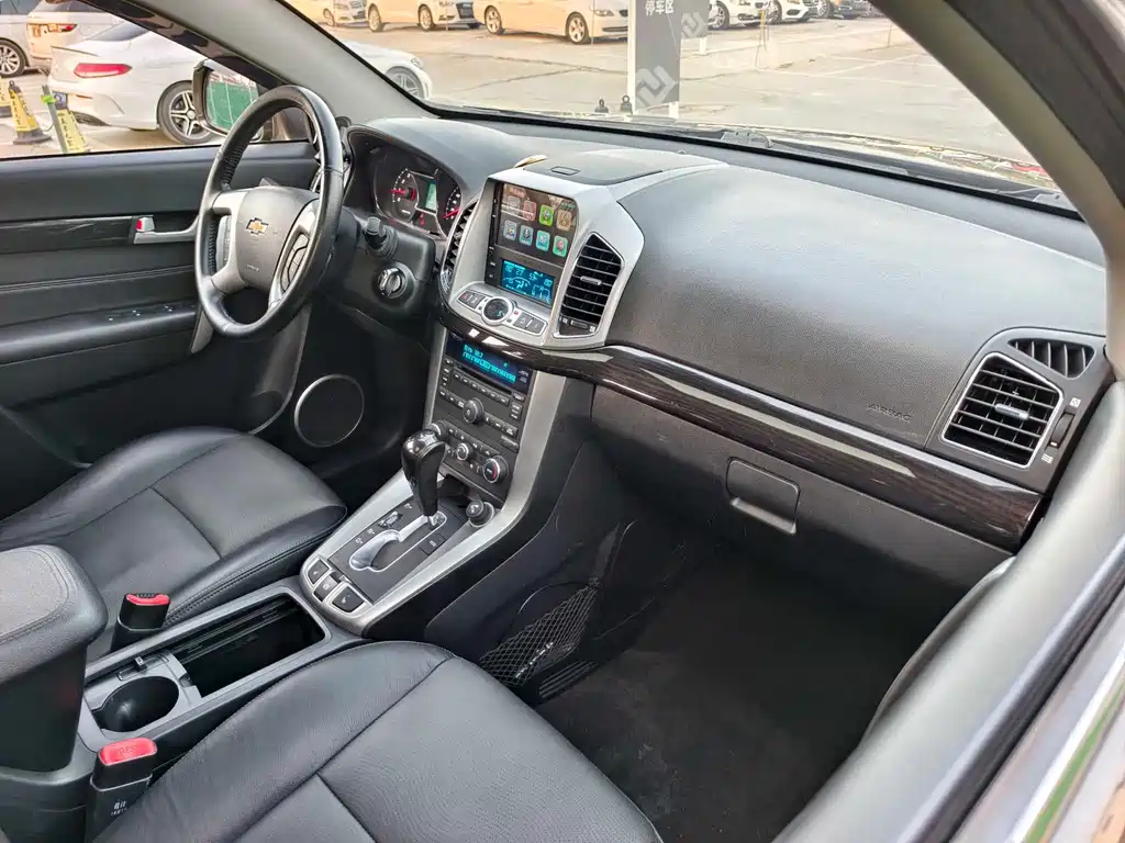 Chevrolet Captiva 2016 — фото 15