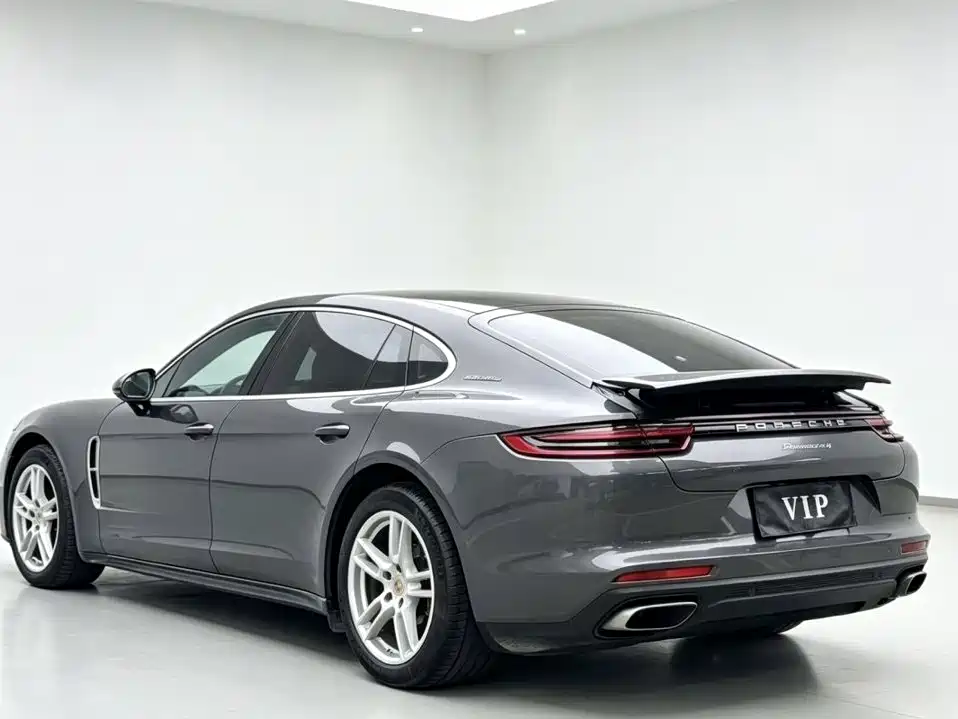 Porsche Panamera 2017 — фото 9