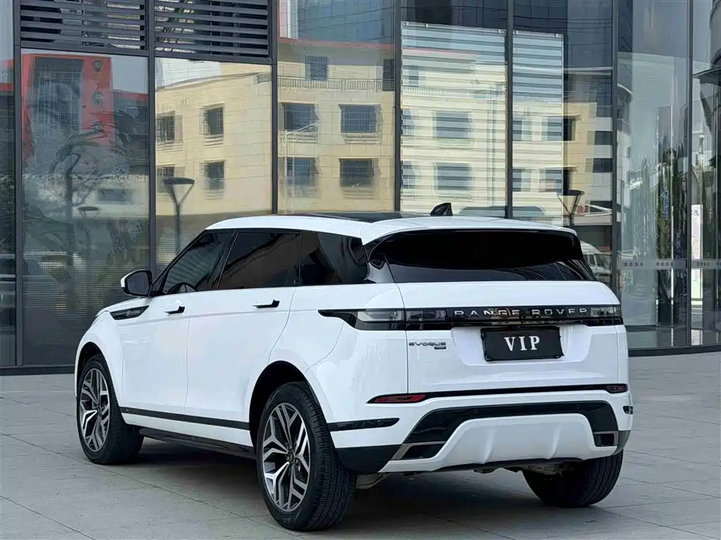 Land Rover Evoque 2023 — фото 7