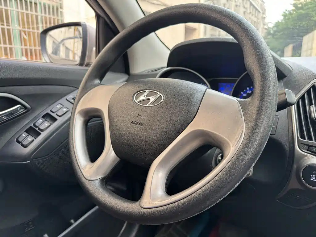 Hyundai ix35 2013 — фото 14