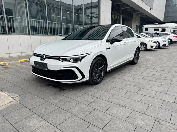 Volkswagen Golf 2023