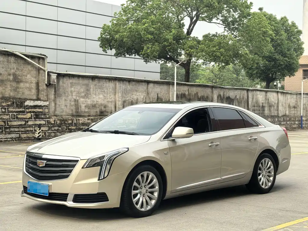 Cadillac XTS 2018 — фото 1