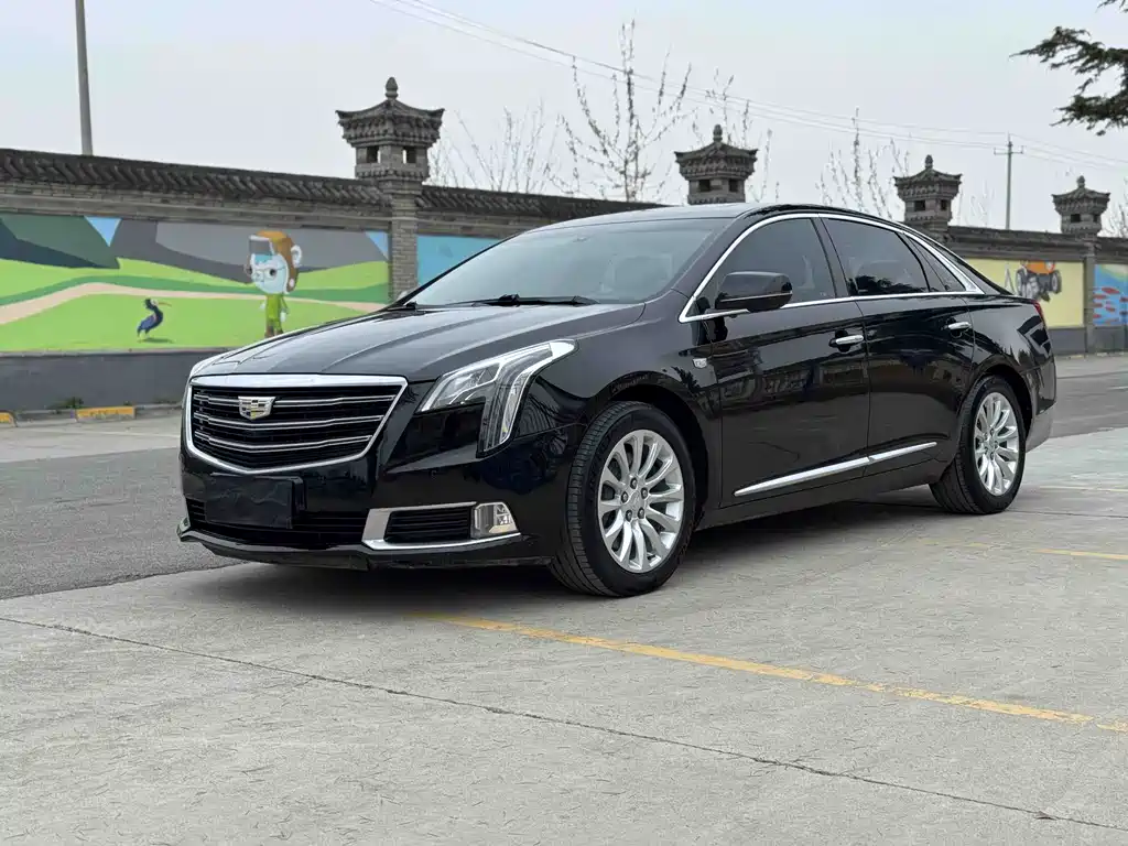 Cadillac XTS 2018 — фото 1