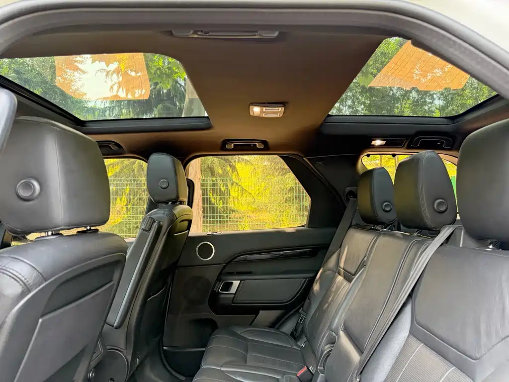 Land Rover Discovery 2019 — фото 14