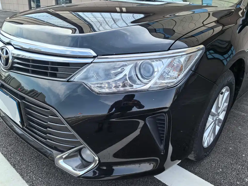 Toyota Camry 2015 — фото 17