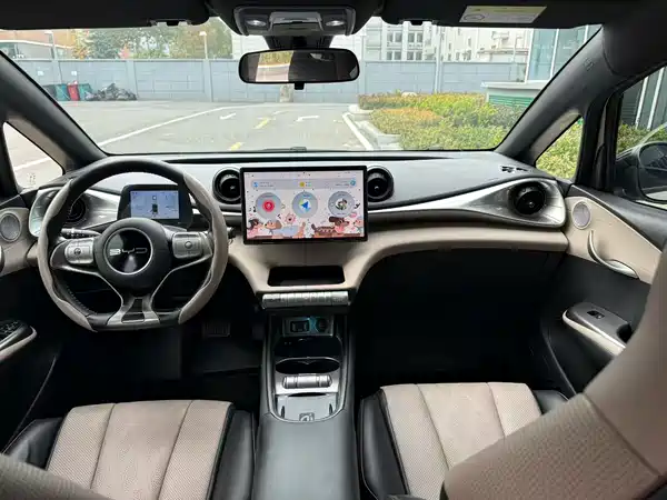 BYD Dolphin 2023