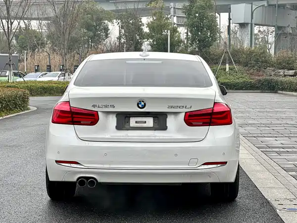 BMW 3 Series 2017