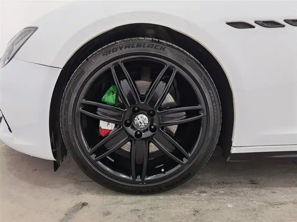 Maserati Ghibli 2015 — фото 17