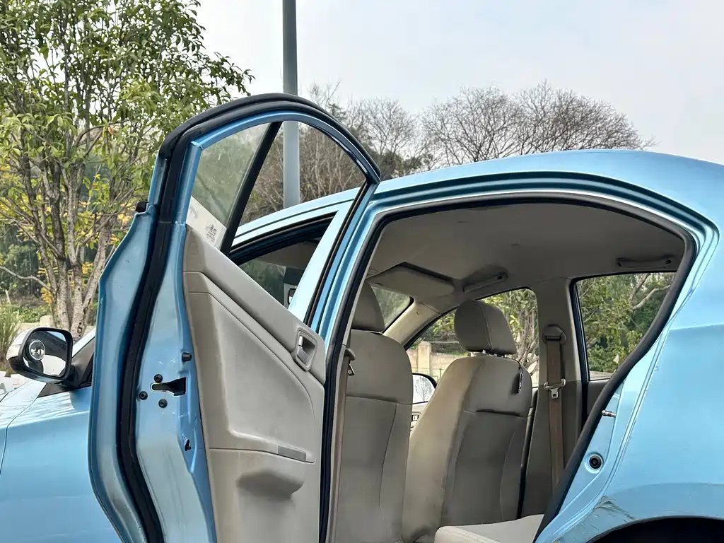 Changan V3 2014 — фото 16