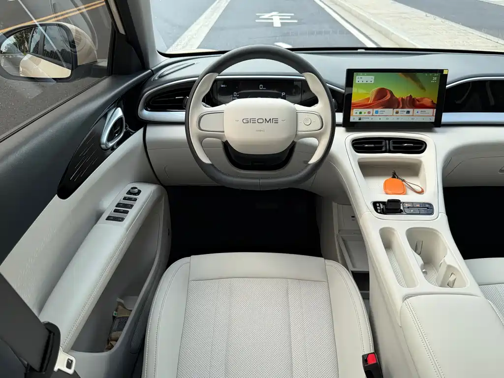 Geely Galaxy Starwish 2026 — фото 13