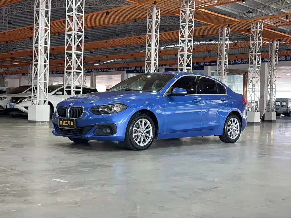 BMW 1 Series 2019 — фото 1