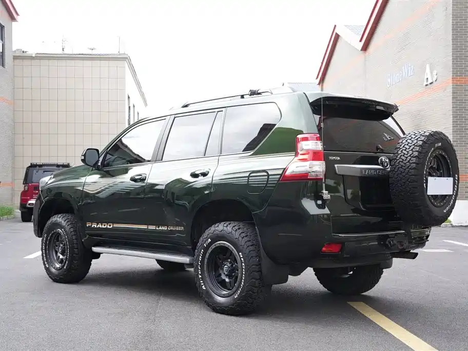 Toyota Prado 2017 — фото 35