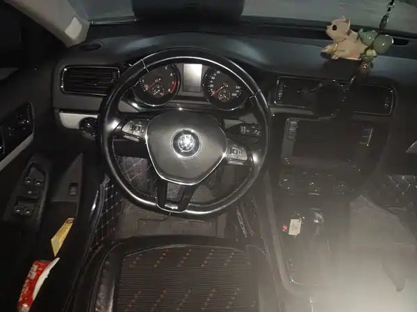 Volkswagen Sagitar 2017