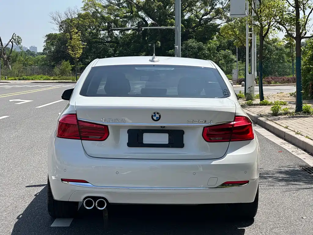 BMW 3 Series 2018 — фото 5
