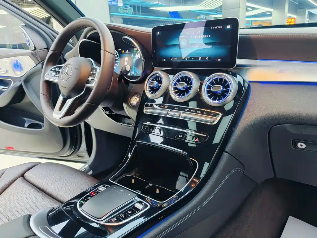 Mercedes-Benz GLC 2021 — фото 13