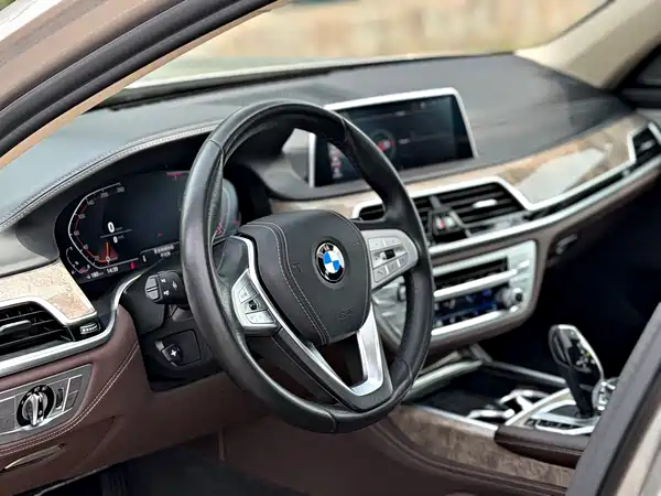 BMW 7 Series 2021