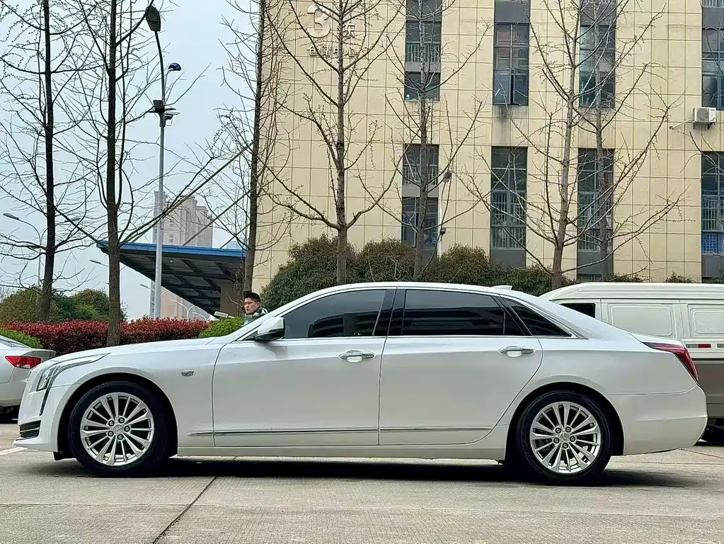 Cadillac CT6 2018 — фото 3