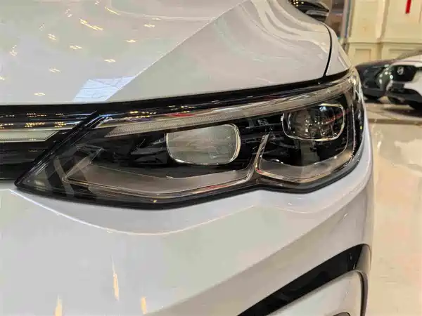 Volkswagen Golf 2023