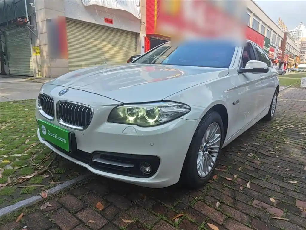 BMW 5 Series 2016 — фото 1