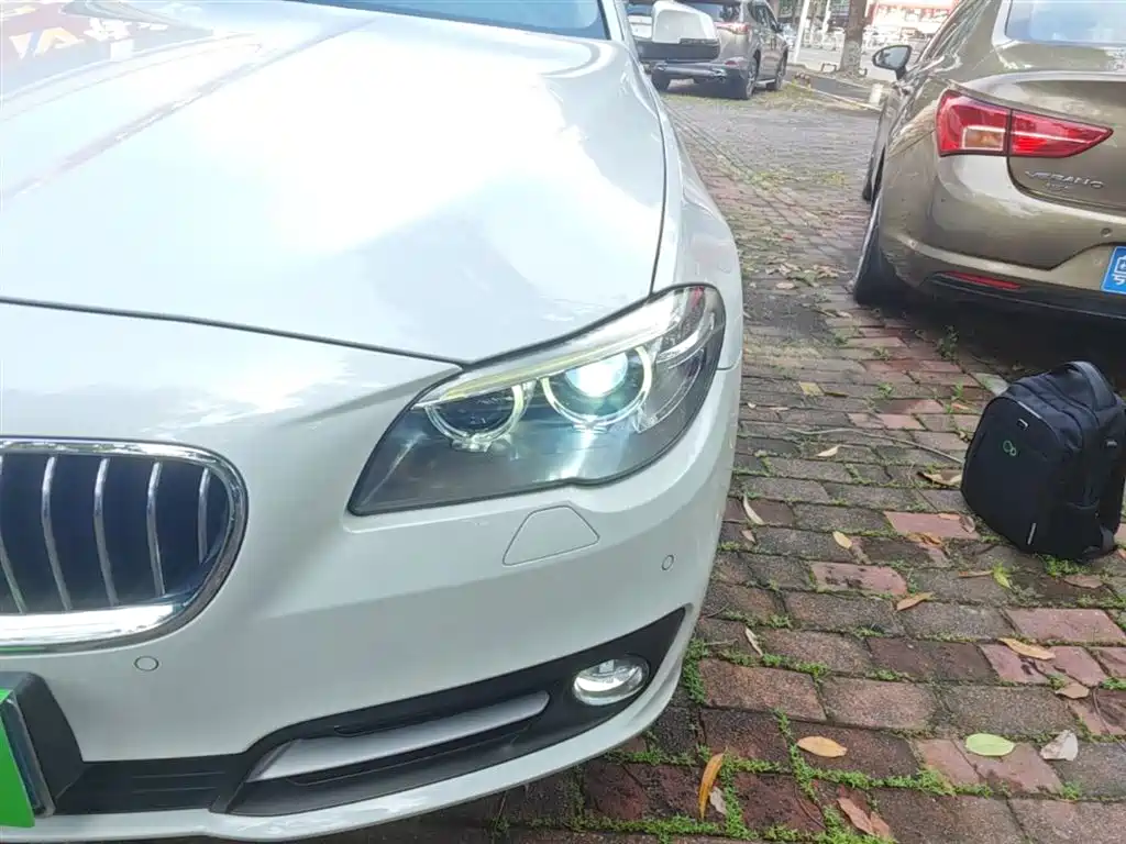 BMW 5 Series 2016 — фото 24