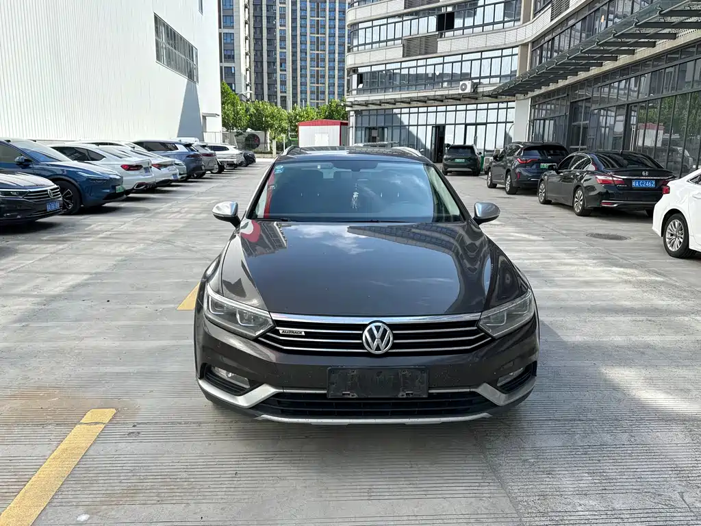 Volkswagen Viloran 2017