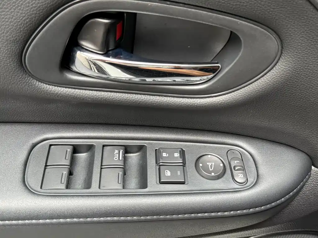 Honda Vezel 2022 — фото 17