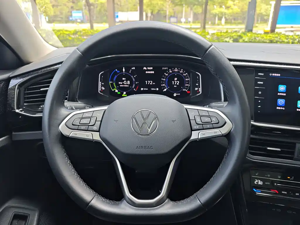 Volkswagen GTE PHEV 2023 — фото 10