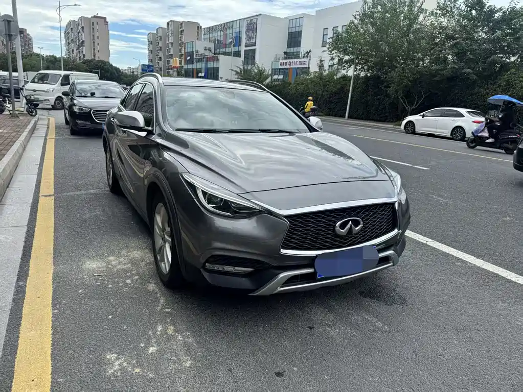 Infiniti QX30 2017