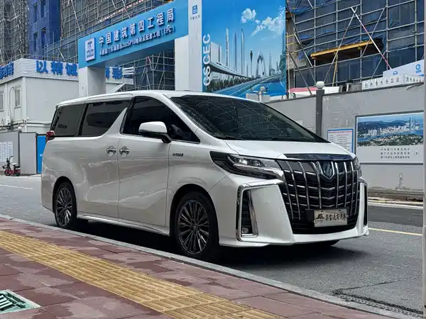Toyota Alphard 2021