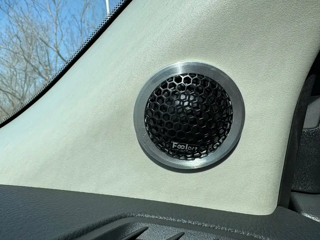 Nissan Tiida 2018 — фото 24