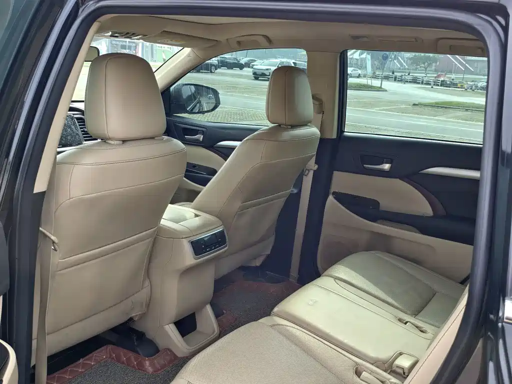 Toyota Highlander 2017 — фото 24