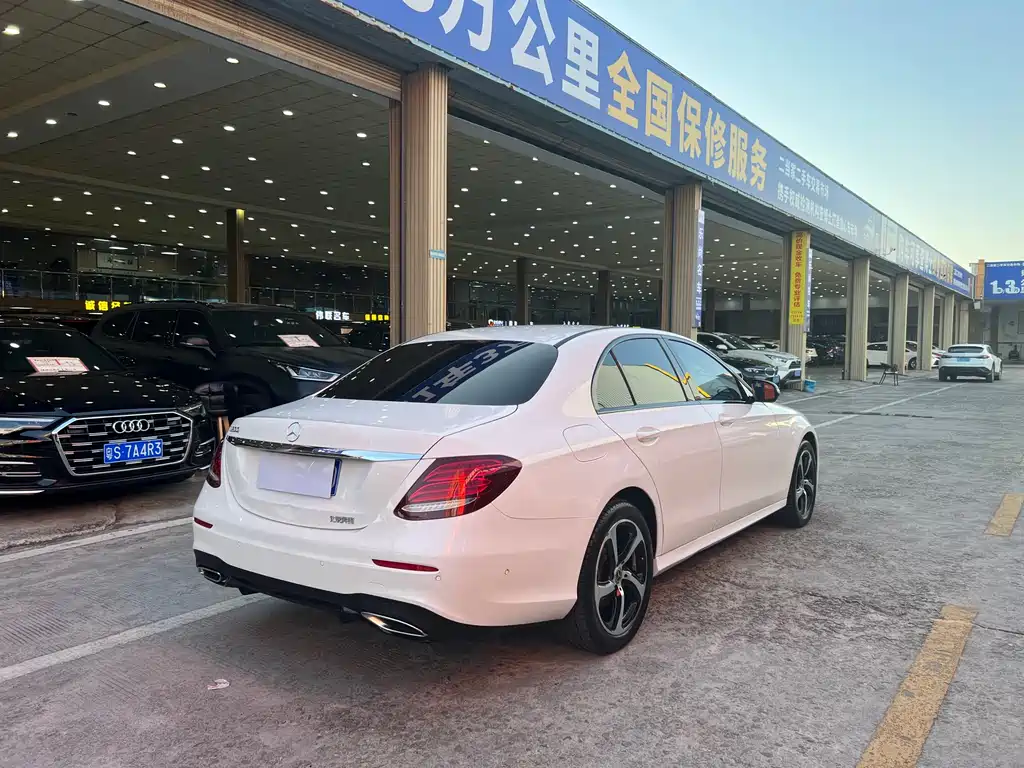 Mercedes-Benz E-Class 2018 — фото 9