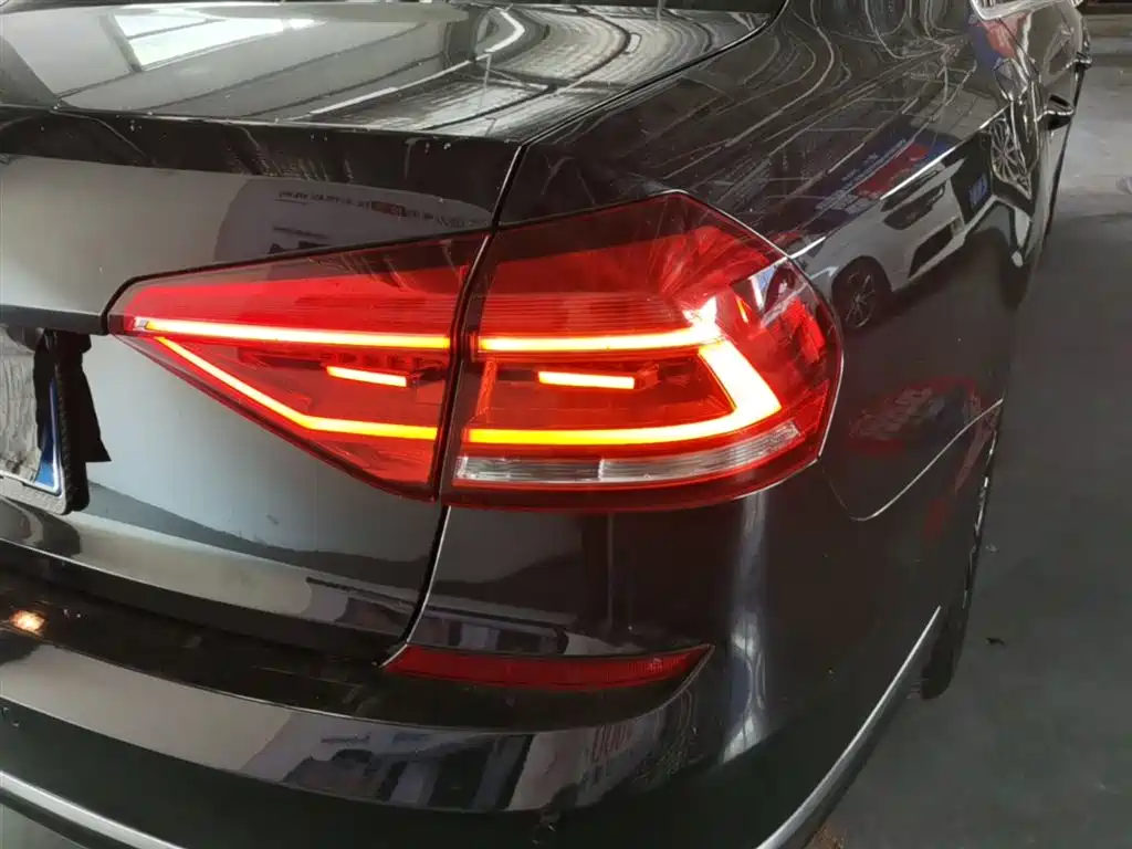Volkswagen Passat 2018 — фото 8