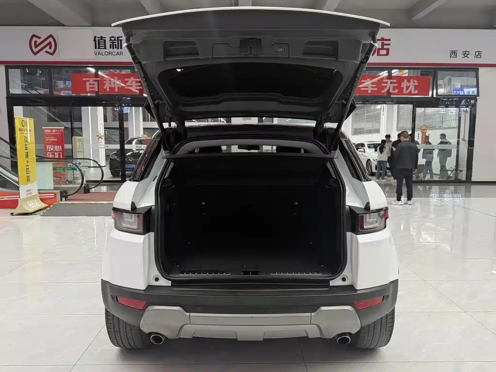 Land Rover Evoque 2018 — фото 10