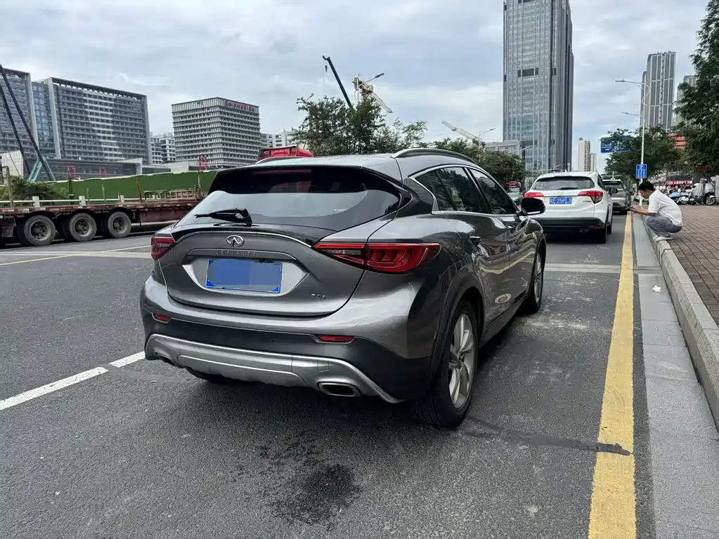 Infiniti QX30 2017