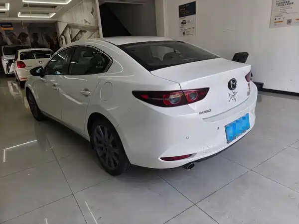 Mazda 3 Axela 2022