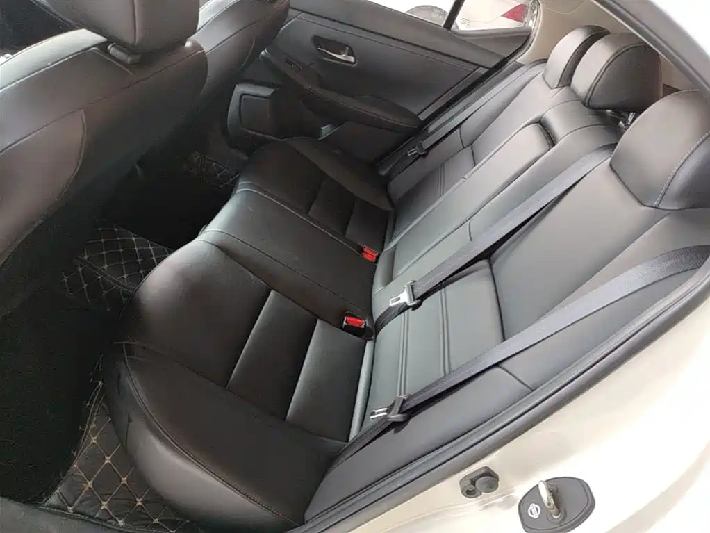 Nissan Sylphy 2019 — фото 17