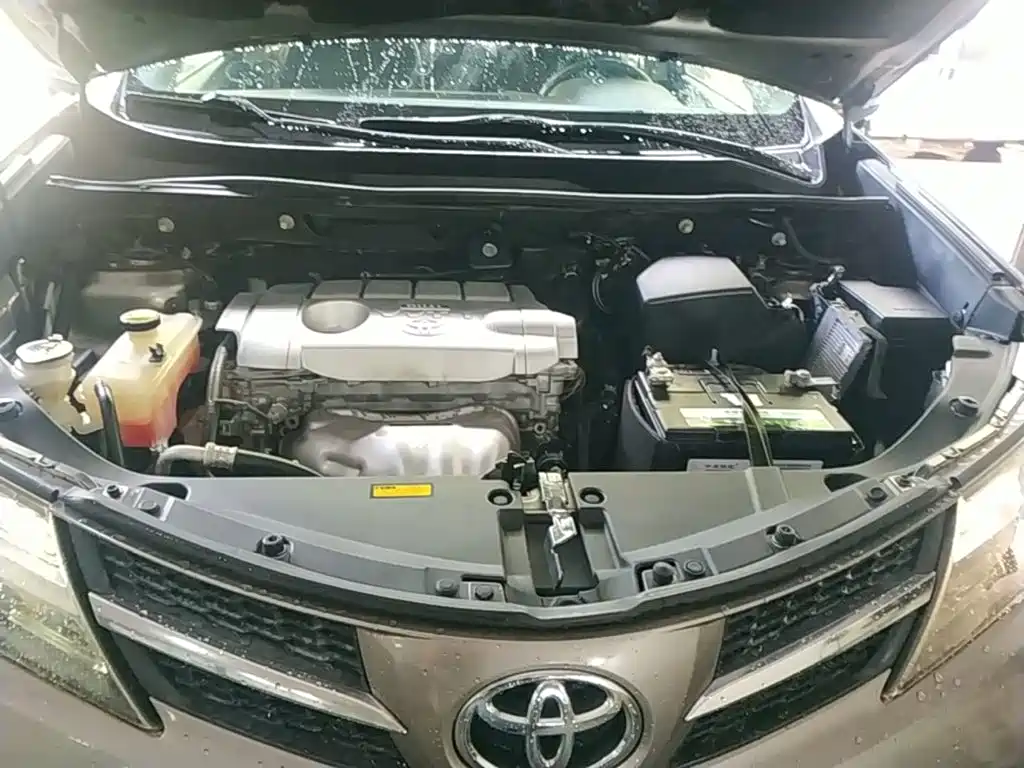 Toyota RAV4 2014 — фото 20