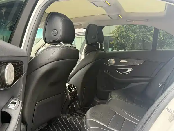 Mercedes-Benz C-Class 2020