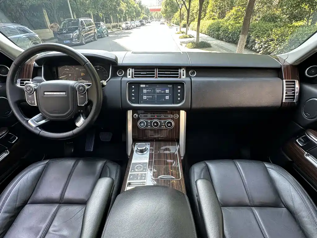 Land Rover Range Rover 2017 — фото 8