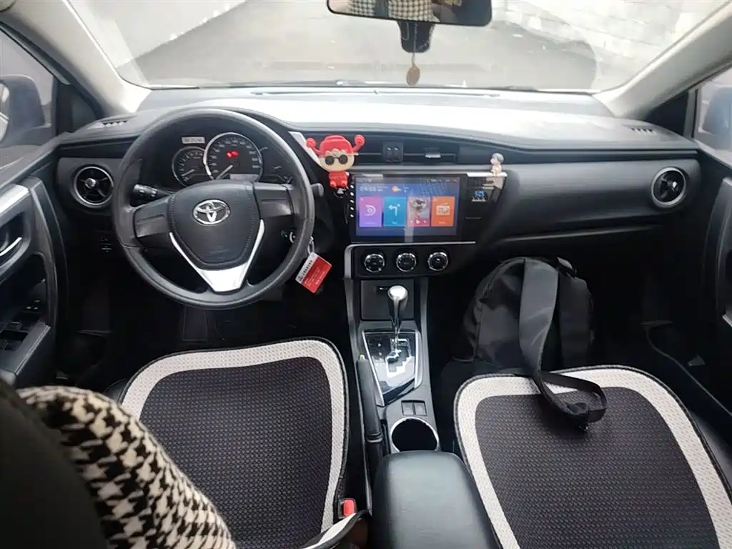 Toyota Corolla 2018 — фото 10
