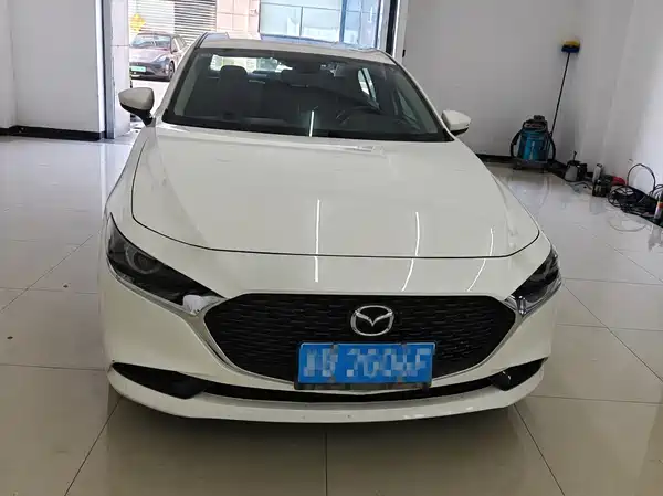 Mazda 3 Axela 2022