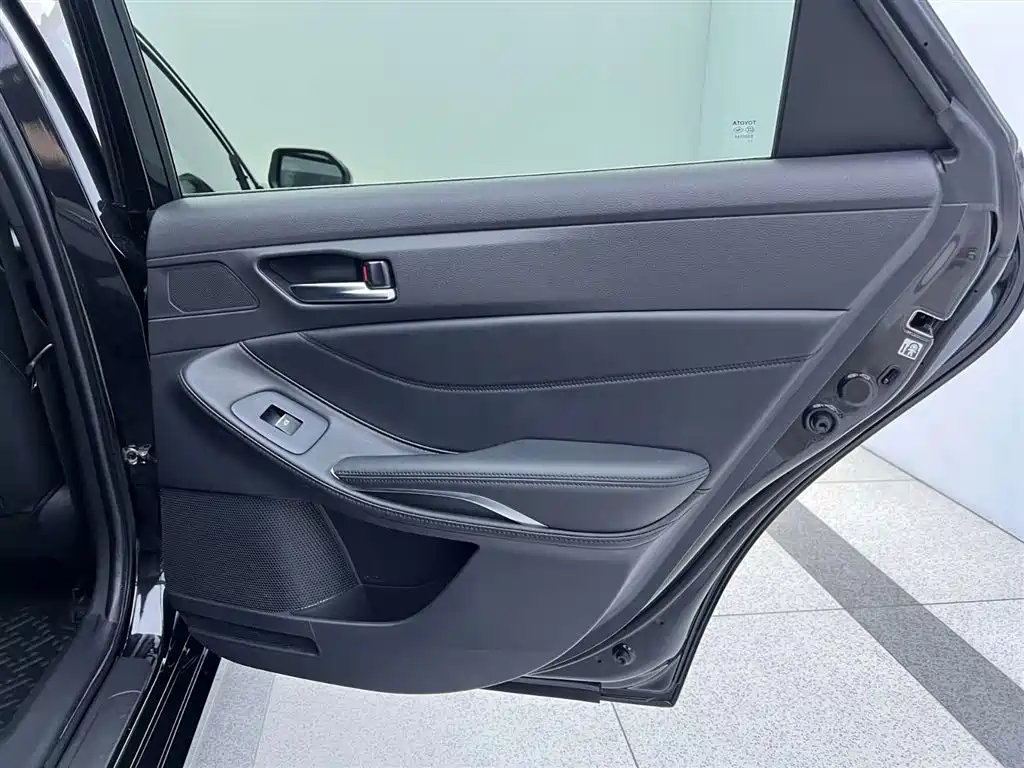 Toyota Avalon 2022 — фото 28