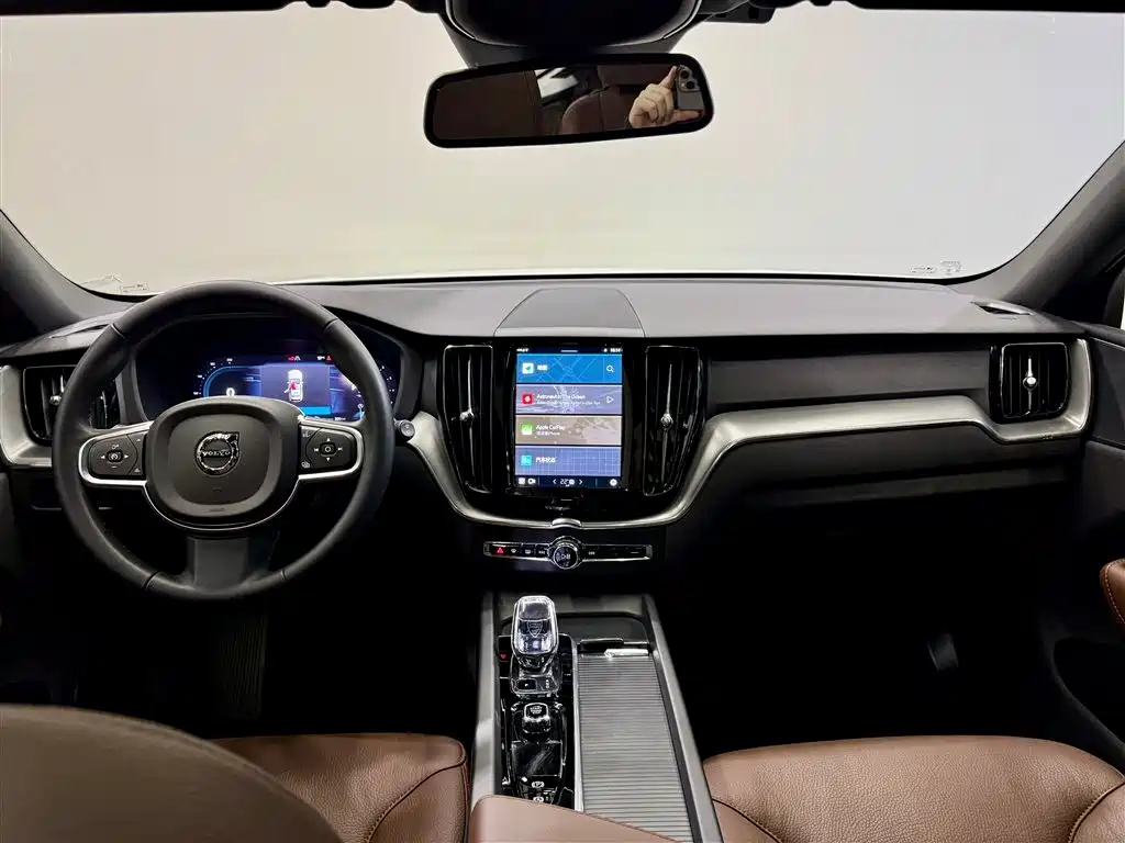 Volvo XC60 2025 — фото 14