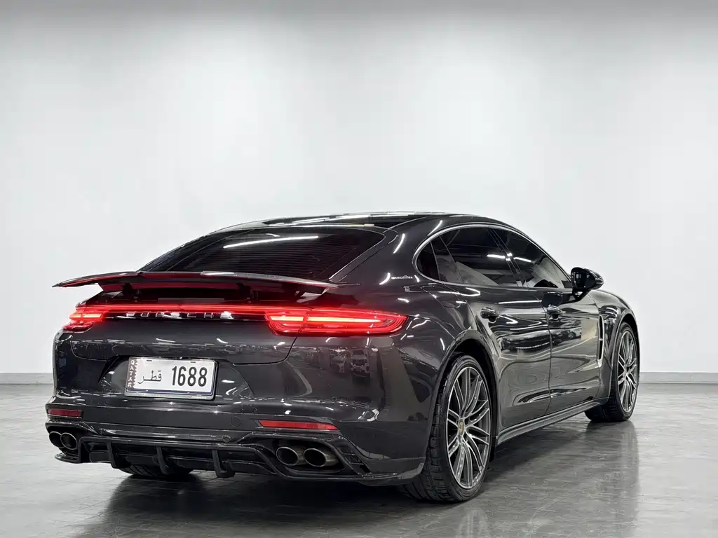 Porsche Panamera 2018 — фото 4