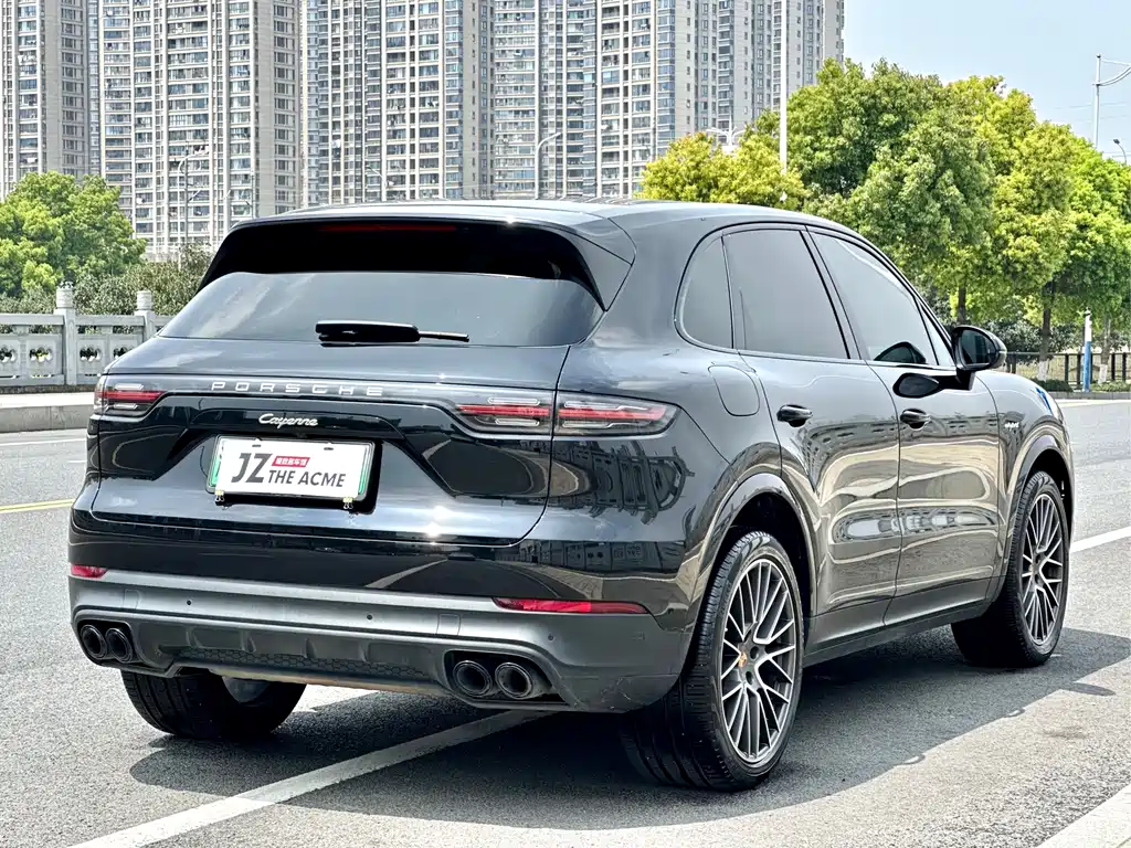 Porsche Cayenne New Energy 2021 — фото 13