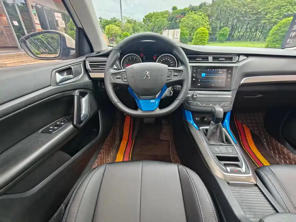 Peugeot 408 2018 — фото 11